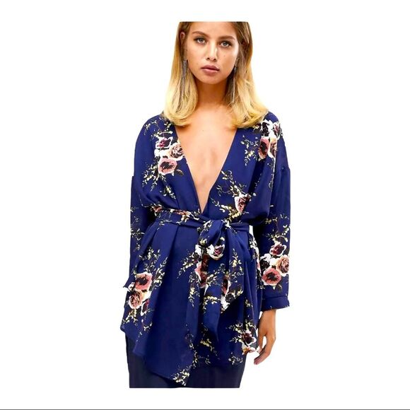 Pretty Little Thing Tie Waist Floral Rose Blue Kimono Blue 6 / UK 10 - Picture 1 of 3